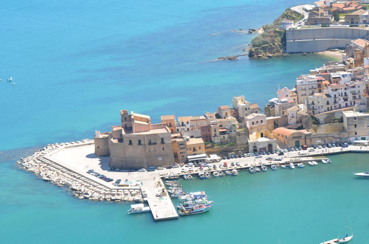 Alice'S Apartment Castellammare del Golfo Exterior photo